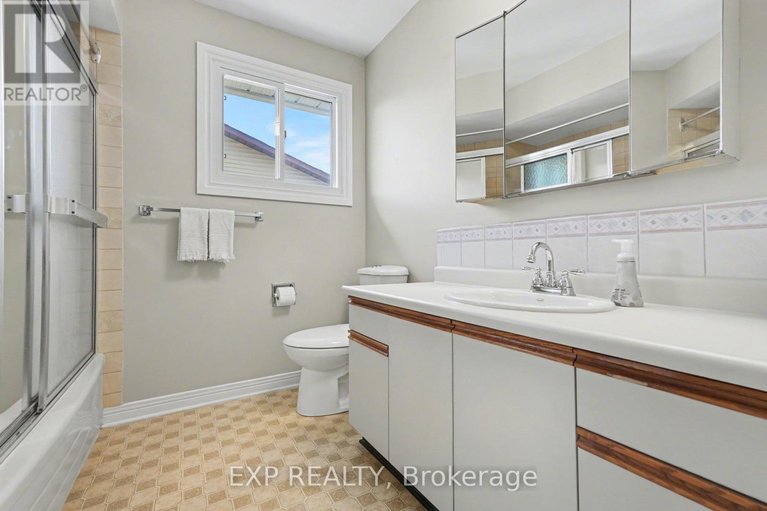 29671648/865-acadian-gardens/convent-glen/ottawa/ontario/K1C2V7_31