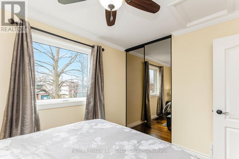 29403052/328-mceachern-crescent/bilberry-creekqueenswood-heights/ottawa/ontario/K1E3K3_26