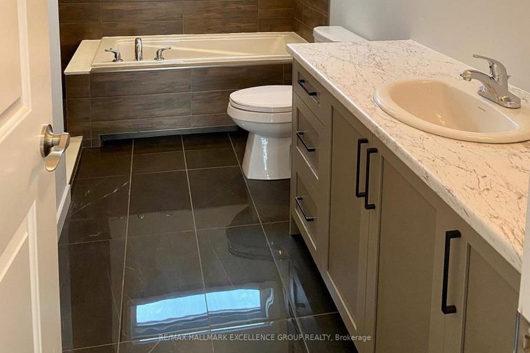 29029811/1117-bronze-lot-105-avenue/clarencerockland-twp/clarence-rockland/ontario/K4K0N4_7