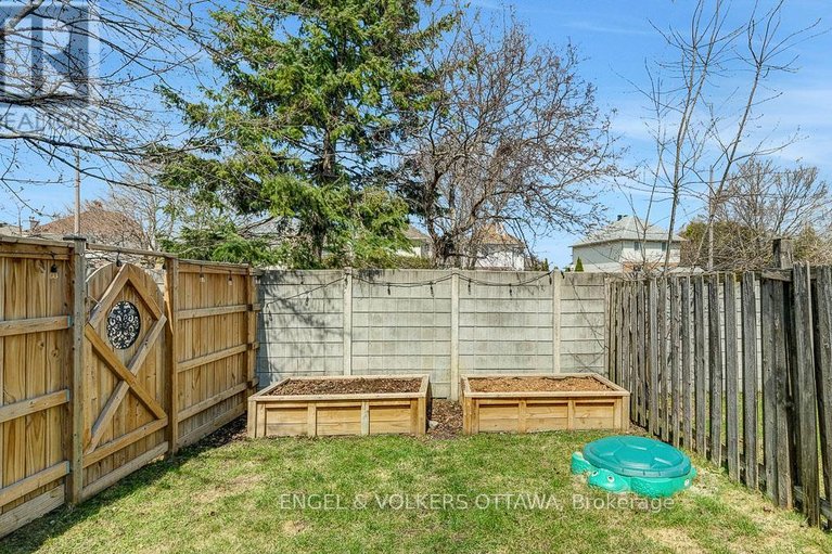 29642313/19-mullcraft-crescent/longfields/ottawa/ontario/K2J4P8_29