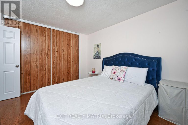 28875477/90-chesterton-drive/borden-farmstewart-farmcarleton-heightsparkwood-hills/ottawa/ontario/K2E5T6_11