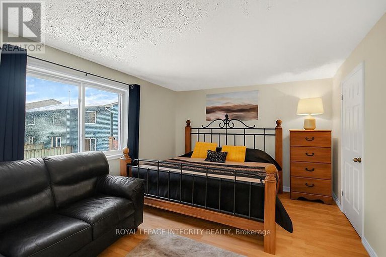 29244725/36-1867-simard-drive/chateauneuf/ottawa/ontario/K1C3B8_14