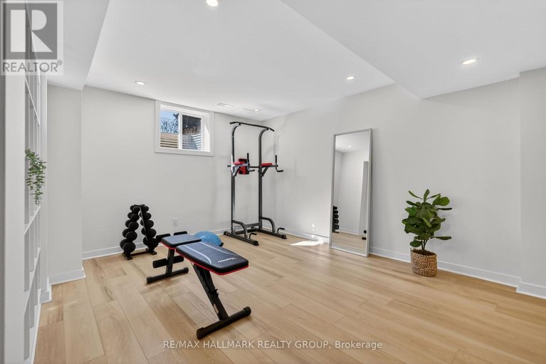 29680684/1934-lenester-avenue/mckellar-heightsglabar-park/ottawa/ontario/K2A1J9_40