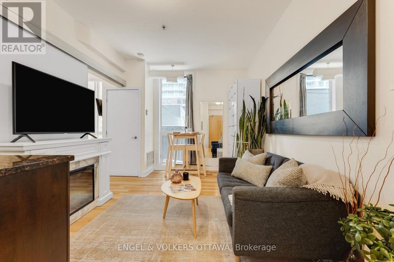 29426650/104-360-cumberland-street/lower-townbyward-market/ottawa/ontario/K1N0B1_5