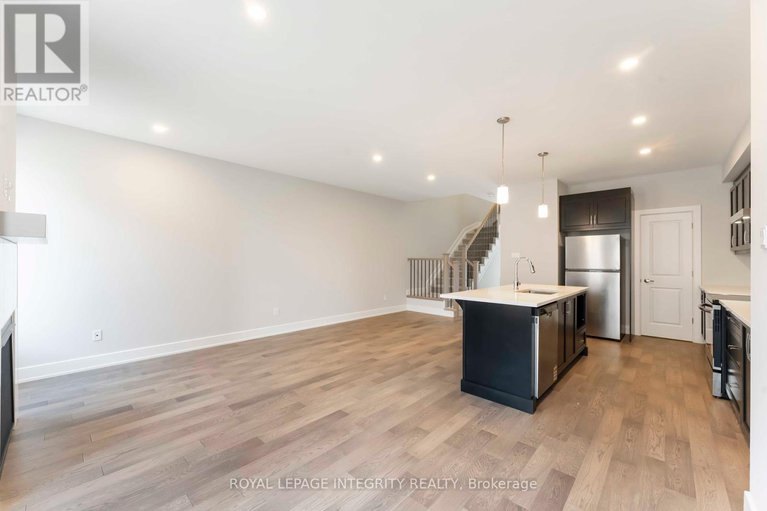 28638636/1182-cope-drive/stittsville-south/ottawa/ontario/K2S3C4_18