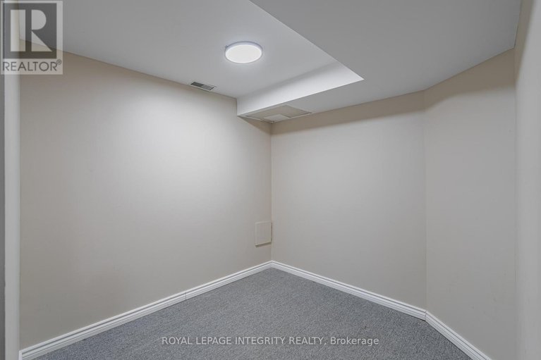 29601667/21-queensbury-drive/longfields/ottawa/ontario/K2J4L7_34