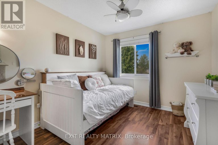 28812428/1503-briarfield-crescent/fallingbrookridgemount/ottawa/ontario/K4A1W6_21