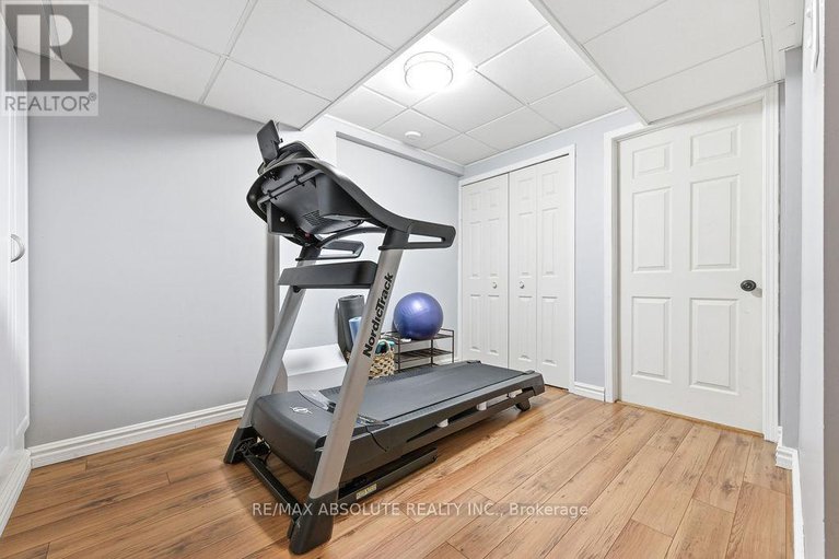 29423086/6145-lariviere-crescent/orleans-village/ottawa/ontario/K1W1C6_27