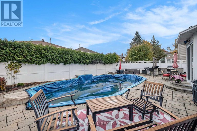 29352787/1315-prestone-drive/bilberry-creekqueenswood-heights/ottawa/ontario/K1E2Z2_30