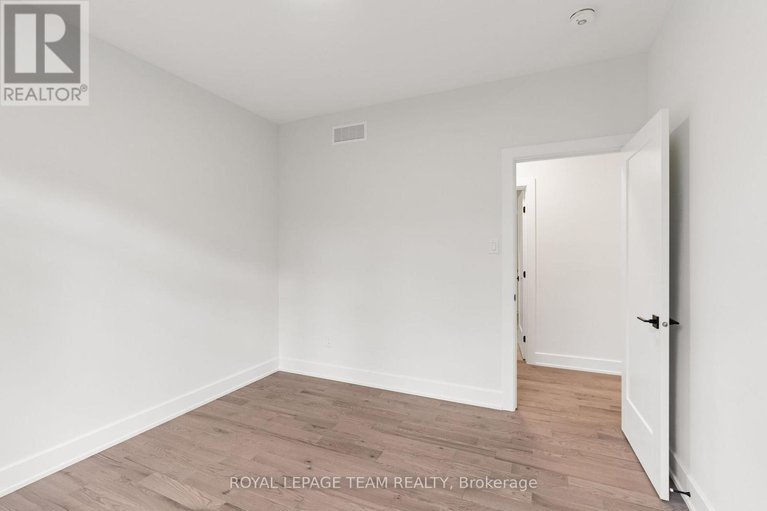 28410358/79-hogan-drive/mcnabbraeside-twps/mcnabbraeside/ontario/K7S0H8_28