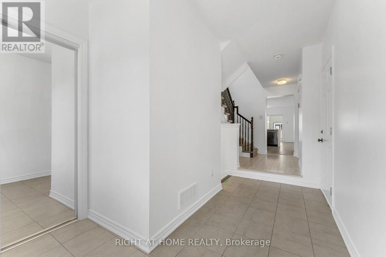 28857821/47-mudminnow-crescent/avalon-west/ottawa/ontario/K4A5H9_7