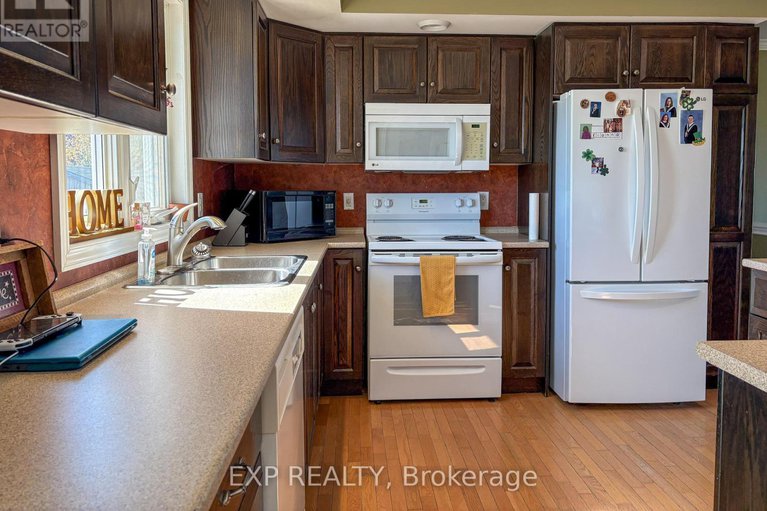 28937021/575-braeloch-road-road/mcnabbraeside-twps/mcnabbraeside/ontario/K7V1P8_7