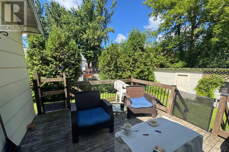 29370938/25-oak-street/lancaster/south-glengarry/ontario/K0C1N0_8