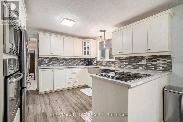 29357780/1060-st-jacques-street/town-of-rockland/clarence-rockland/ontario/K4K1B8_14