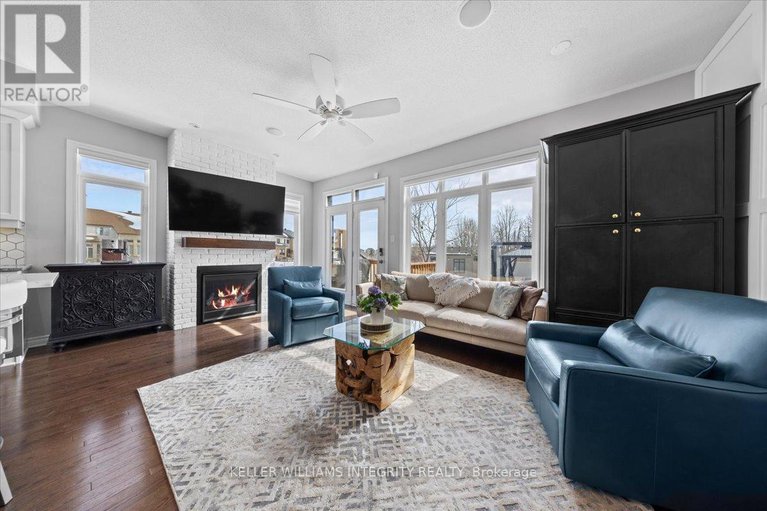 28491070/381-cooks-mill-crescent/riverside-south/ottawa/ontario/K1V2N2_11