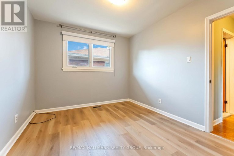 28737782/1921-navaho-drive/bel-air-heights/ottawa/ontario/K2C0T5_23