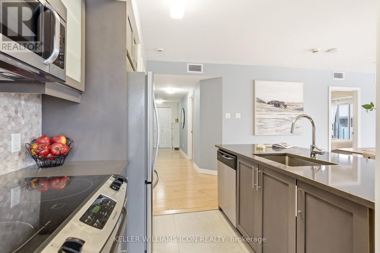 29504895/1301-195-besserer-street/sandy-hill/ottawa/ontario/K1N0B6_16