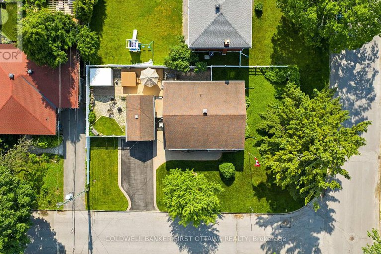 28466131/2024-corry-street/elmvale-acres/ottawa/ontario/K1G2M5_41