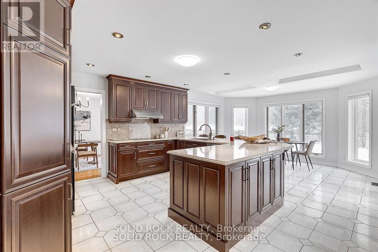 28411902/42-marchbrook-circle/rural-kanata-central/ottawa/ontario/K2W1A1_9