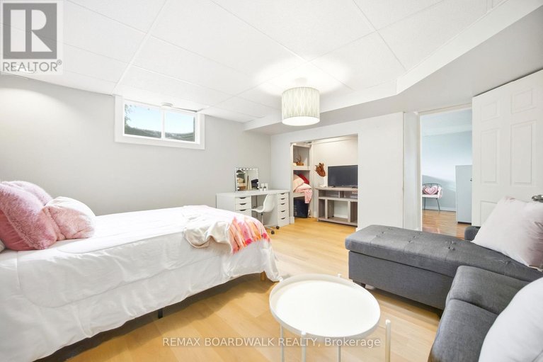 29538006/121-stamford-drive/drummond-n-elmsley-drummond-twp/drummondnorth-elmsley/ontario/K7H3C1_27