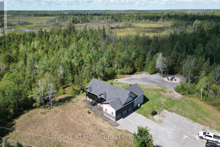 29505106/8833-copeland-road/btwn-franktown-rd-fallowfield-rd/ottawa/ontario/K0A1B0_36