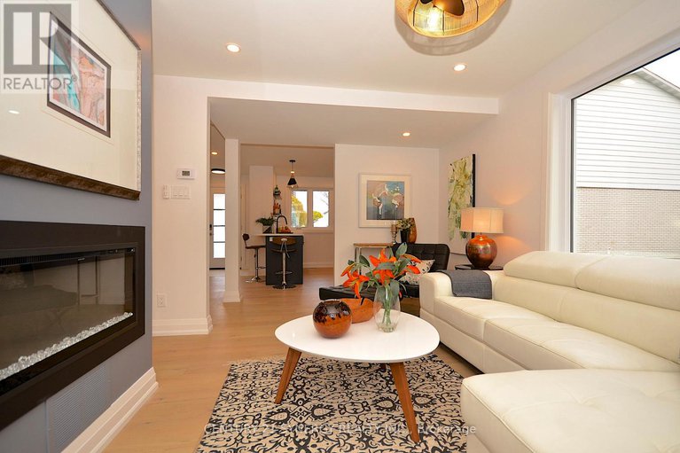 29092307/34-660-hochelaga-street/carson-meadows/ottawa/ontario/K1K2E9_20