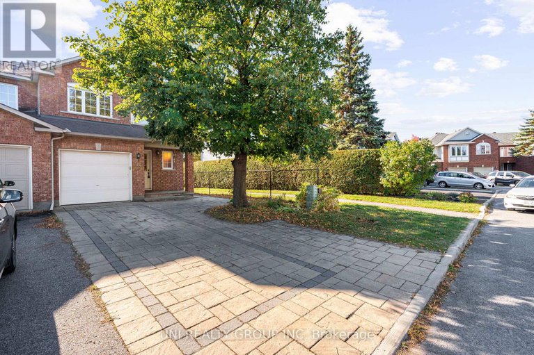29005763/1720-jobin-crescent/carson-grove/ottawa/ontario/K1J1C5_2