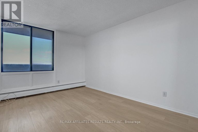 29180738/410-415-greenview-avenue/britannia/ottawa/ontario/K2B8G5_25