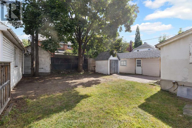 28916723/337-hinton-avenue-s/civic-hospital/ottawa/ontario/K1Y1A4_37