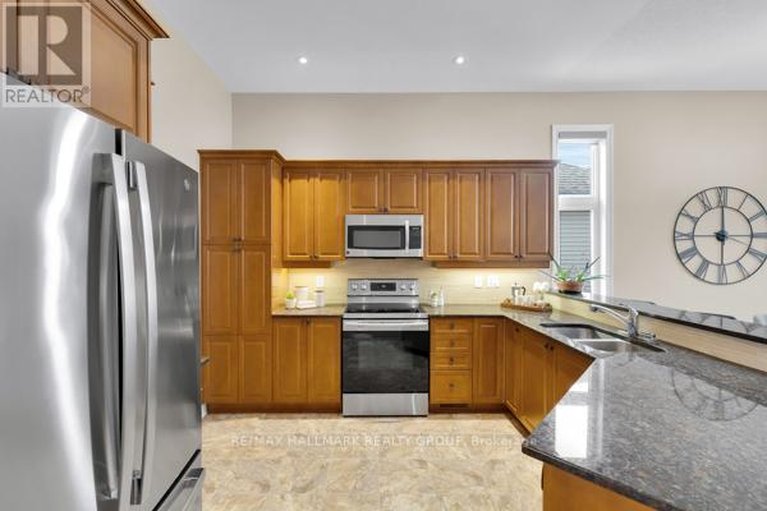 29577817/155-royal-landing-gate/north-grenville-twp-kemptville-south/north-grenville/ontario/K0G1J0_20