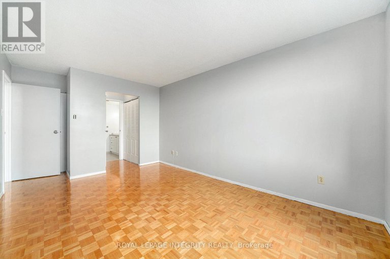 28635205/407-2759-carousel-crescent/emerald-woodssawmill-creek/ottawa/ontario/K1T2N5_20