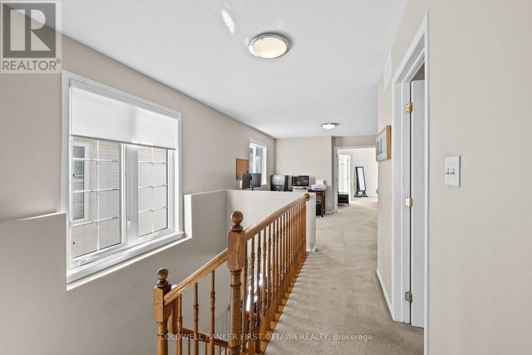 29301142/20-fieldberry-private/stonebridge/ottawa/ontario/K2J5E8_20