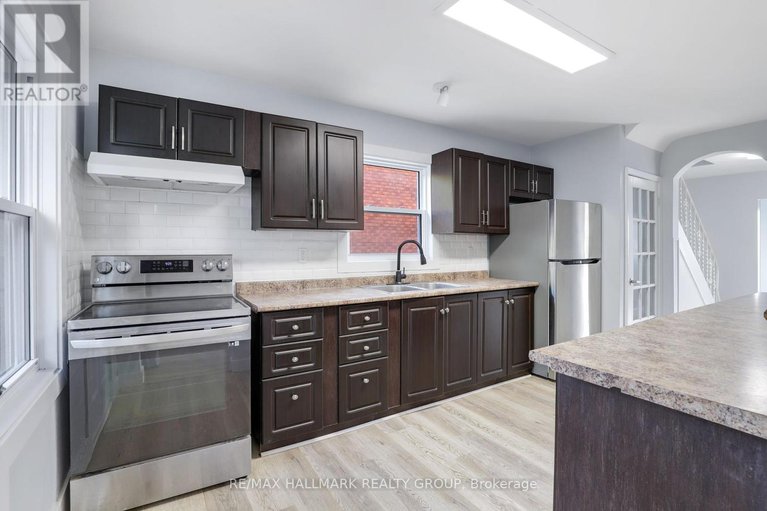 28801636/1108-merivale-road/carlington/ottawa/ontario/K1Z6B2_8