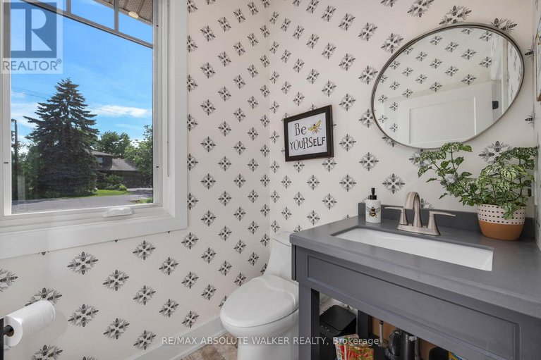 28513868/5-melva-avenue/blossom-parkkemp-parkfindlay-creek/ottawa/ontario/K1T3W9_23