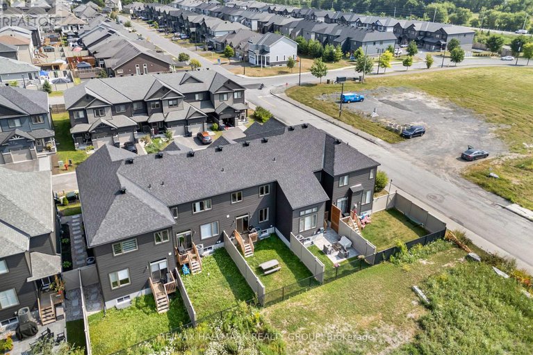 28711470/404-premiere-lane/town-of-rockland/clarence-rockland/ontario/K4K0M7_34
