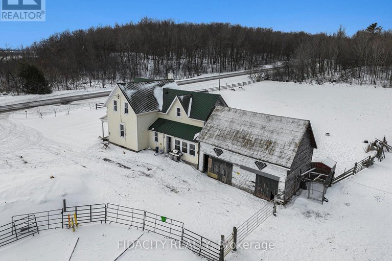 28628376/5046-carp-road/fitzroy-ward-south-east/ottawa/ontario/K0A2H0_35