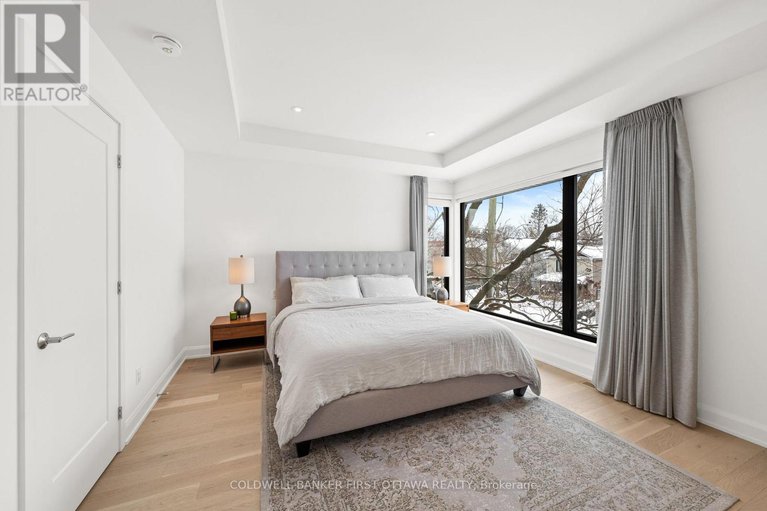 29377970/524-edison-avenue/mckellarhighland/ottawa/ontario/K2A1V1_23