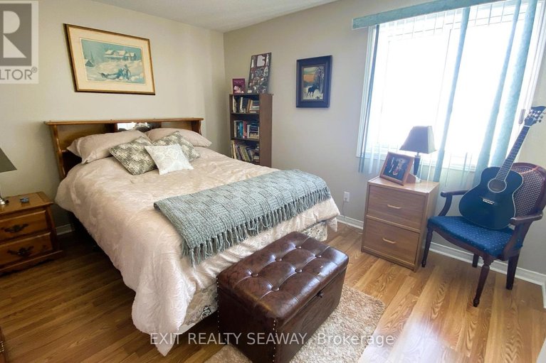 29385962/16825-county-rd-15-road/moose-creek/north-stormont/ontario/K0C1W0_18