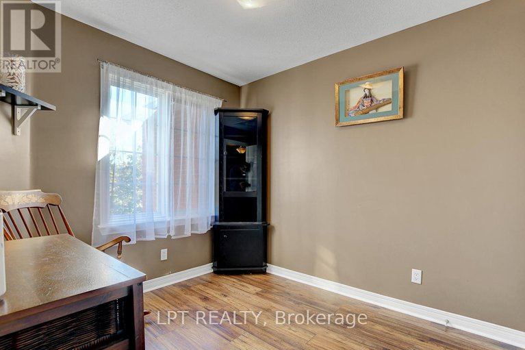 29018996/204-forestglade-crescent/hunt-club-park/ottawa/ontario/K1G6A7_22