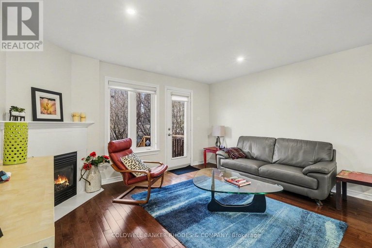 29606352/60-mayflower-private/woodroffe/ottawa/ontario/K2B0A2_8