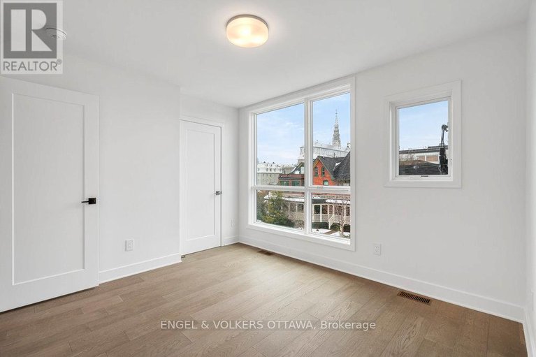 29615595/65-parent-avenue/lower-townbyward-market/ottawa/ontario/K1N0E6_39