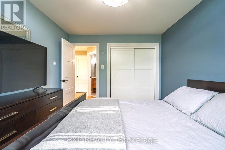 28485158/1466-rhea-place/cedardale/ottawa/ontario/K1V1H1_30