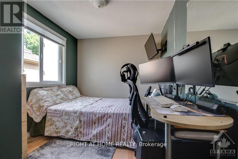 27968976/6078-rivercrest-drive/chapel-hill/ottawa/ontario/K1C5R2_16