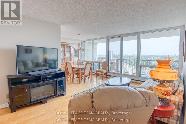 29082658/2006-1195-richmond-road/woodroffe/ottawa/ontario/K2B8E4_14