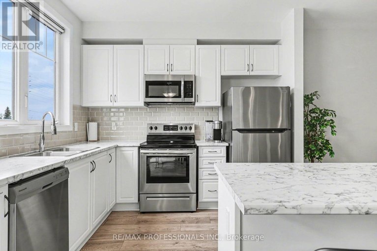 29564504/919-lixnaw-court/half-moon-bay/ottawa/ontario/K2J6Y3_16