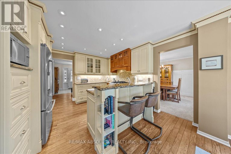 28881078/3-buttonwood-trail/stittsville-central/ottawa/ontario/K2S1C9_7