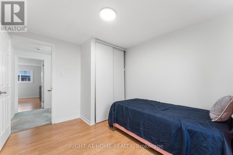 29273425/32-2296-orient-park-drive/blackburn-hamlet-south/ottawa/ontario/K1B4N6_21