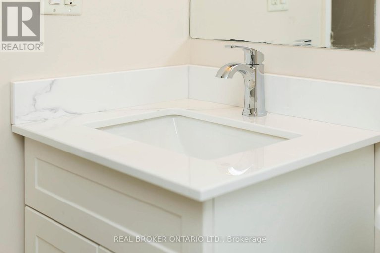 29437627/103c-2041-arrowsmith-drive/beacon-hill-south/ottawa/ontario/K1J7V7_22