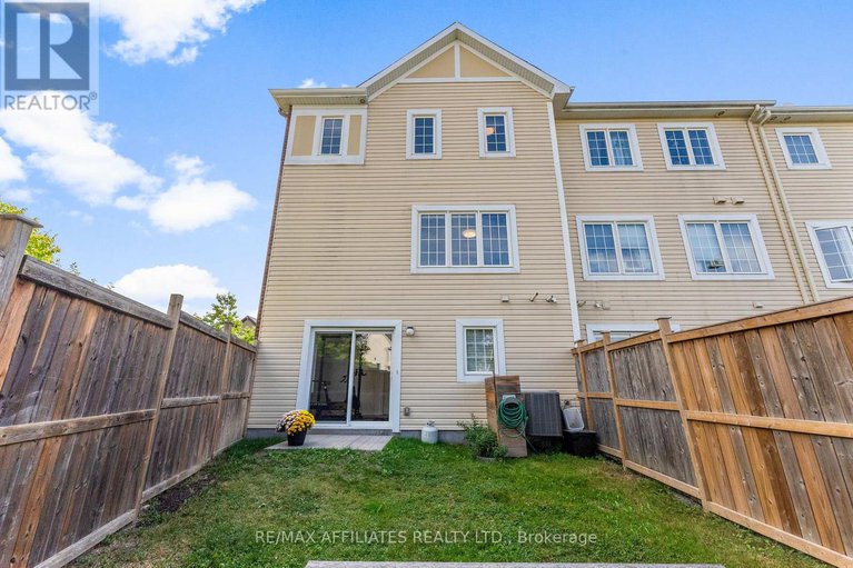 28808189/407-coldwater-crescent/emerald-meadowstrailwest/ottawa/ontario/K2M0J3_34