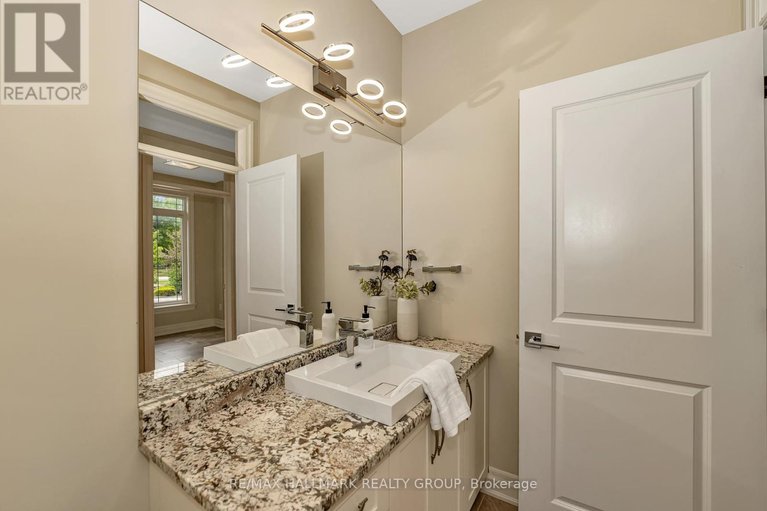 28423041/5813-red-castle-ridge/manotick-east-to-manotick-station/ottawa/ontario/K4M0A4_13